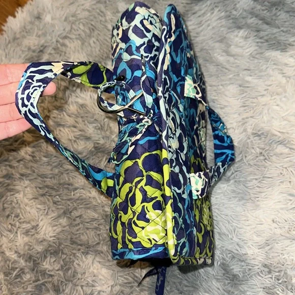 Vera Bradley Travel Bag - Picture 7 of 9